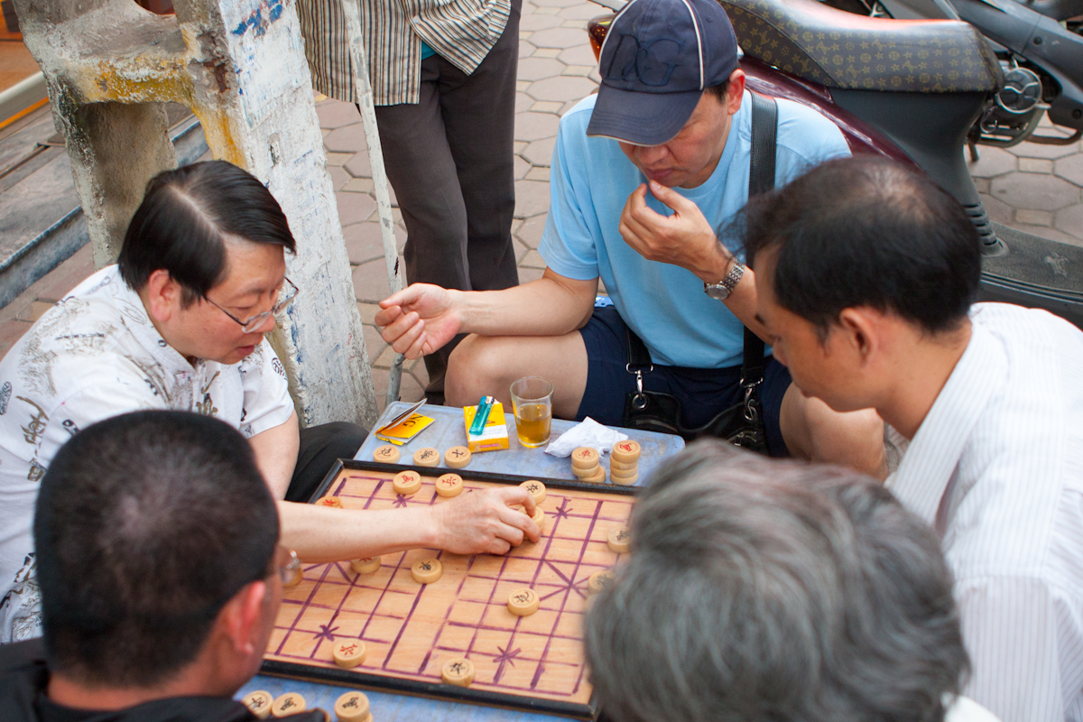 Street game (Hanoi)